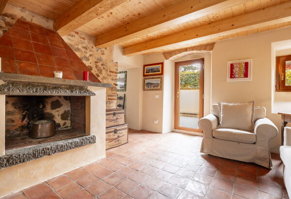 Il Casale di San Jacopo con Piscina Privata: Autumn, Living Room, Spring, Summer