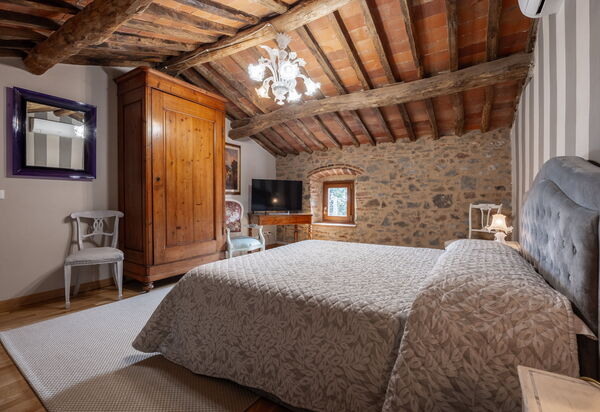 Il Casale di San Jacopo con Piscina Privata: Autumn, Bedroom, Spring, Summer