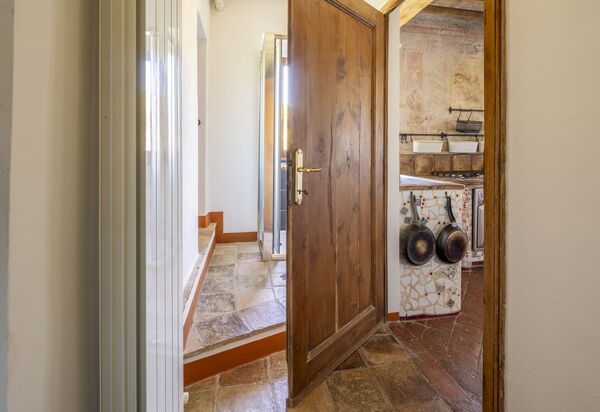 House in Sassa, Historic Tuscany Village, View: Autumn, Kitchen, Spring, Summer