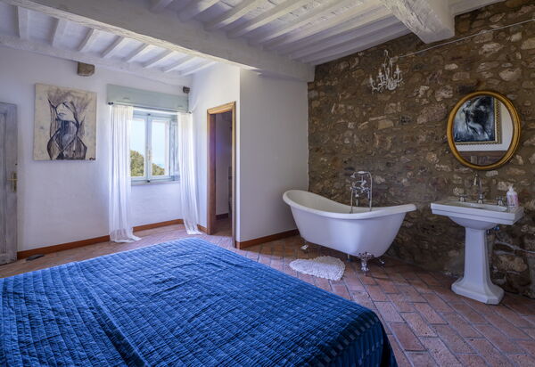 House in Sassa, Historic Tuscany Village, View: Autumn, Bedroom, Spring, Summer