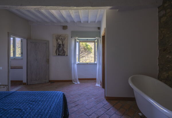 House in Sassa, Historic Tuscany Village, View: Autumn, Bedroom, Spring, Summer