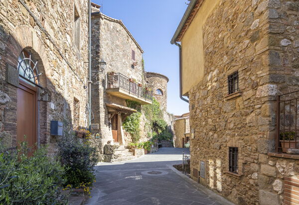House in Sassa, Historic Tuscany Village, View: Autumn, Scenic View, Spring, Summer