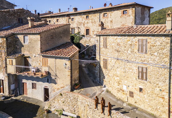 House in Sassa, Historic Tuscany Village, View: Autumn, Scenic View, Spring, Summer