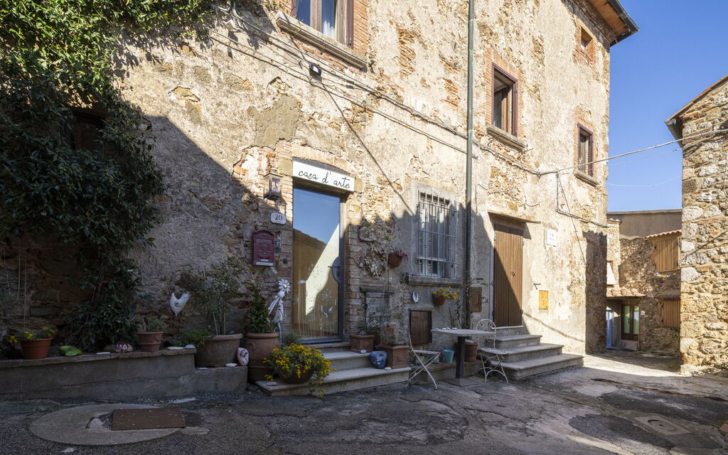 House in Sassa, Historic Tuscany Village, View: Autunno, Entrata Principale, Estate, Primavera