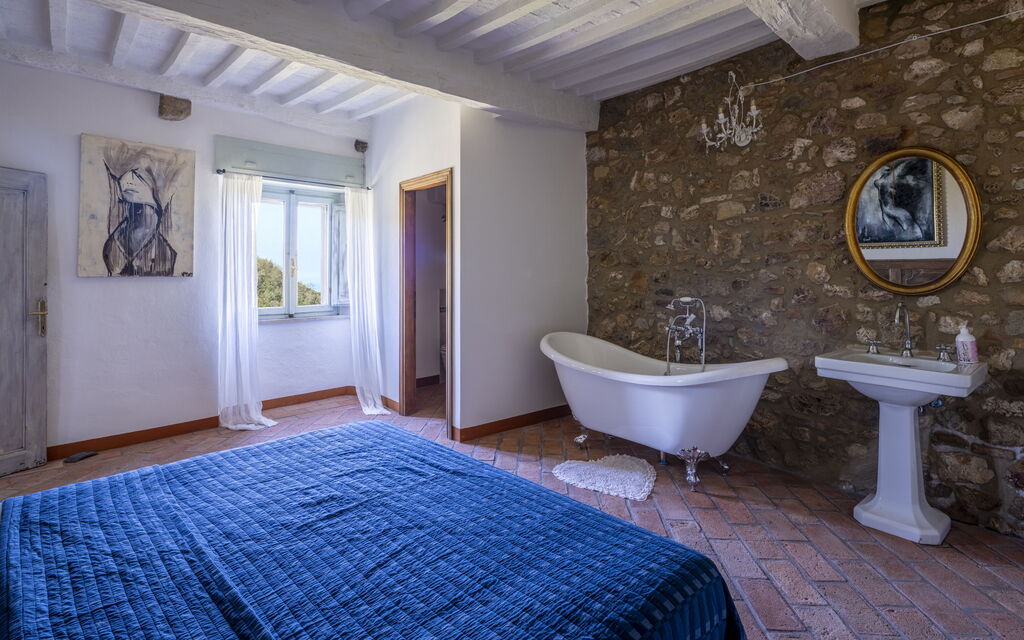 House in Sassa, Historic Tuscany Village, View: Autunno, Camera da letto, Estate, Primavera