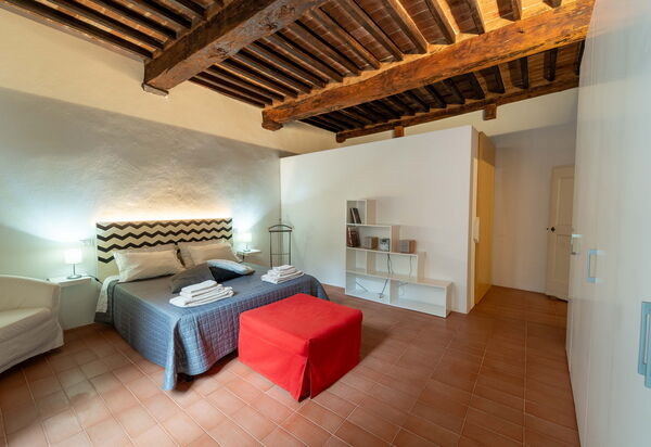 Le Loggine del Pignatello Apartment, Siena City: Autumn, Bedroom, Spring, Summer, Winter