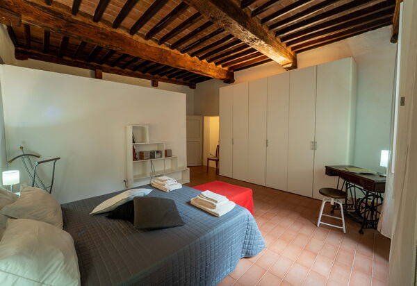 Le Loggine del Pignatello Apartment, Siena City: Autumn, Bedroom, Spring, Summer, Winter