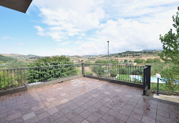 Villa Margi: Autunno, Balcone / Terrazza / Patio, Estate, Esterni, Giardino, Primavera, Vista Panoramica
