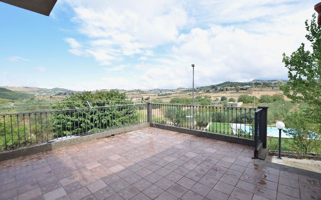 Villa Margi: Autumn, Balcony / Terrace / Patio, Building Exterior, Garden, Scenic View, Spring, Summer
