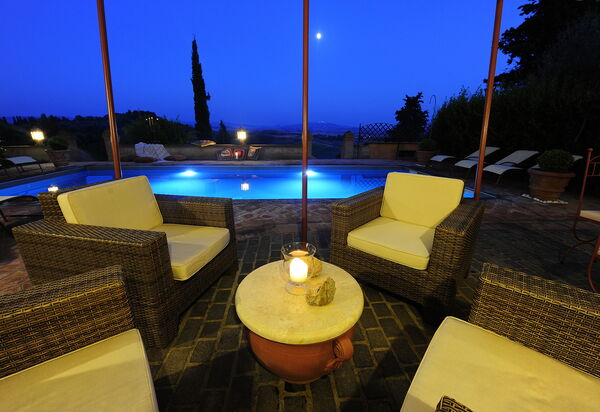 Villa Camelia: all'aperto, Esterni, Piscina