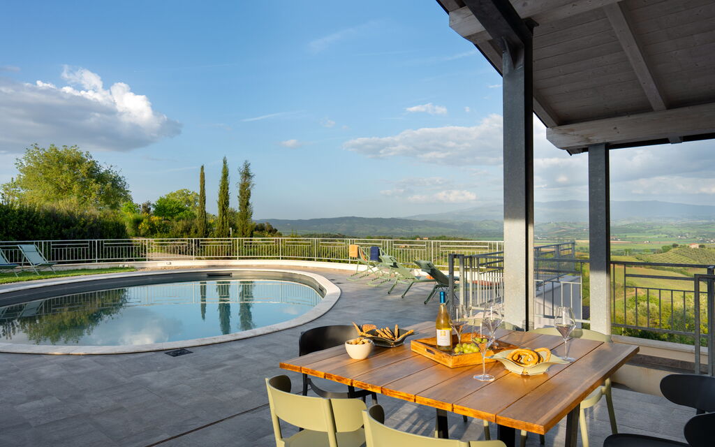 Villa Ombrone: all'aperto, Esterni, Piscina