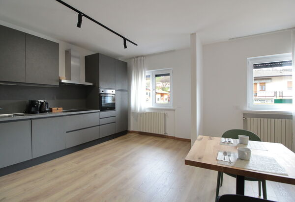 Cimus Home, Bike Retreat: Autumn, Common Room, Dining Room, Spring, Summer