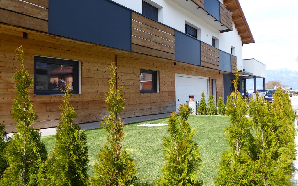 Cimus Home, Bike Retreat: Autumn, Main Entrance, Spring, Summer