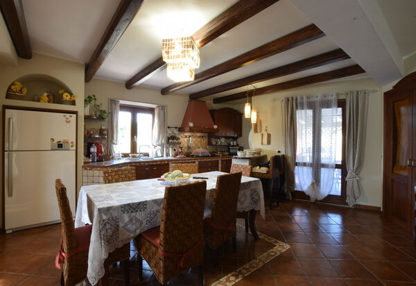 Villa Ina: Autunno, Cucina, Estate, Primavera, Sala da pranzo