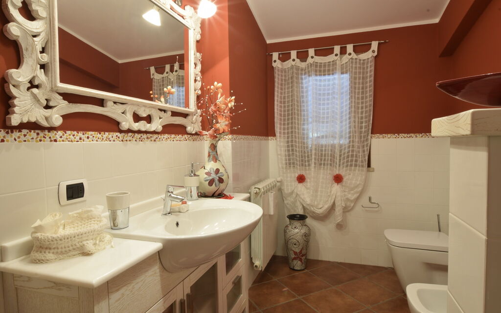 Villa Ina: Autunno, Estate, Primavera, Servizi