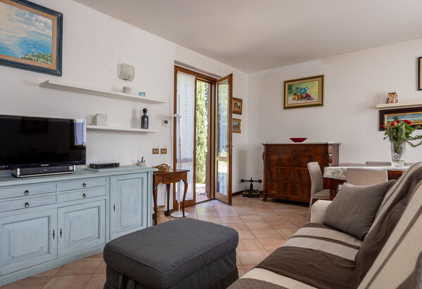 Civico108 Vacation Home, Pool, Castellina in Chianti: Autumn, Living Room, Spring, Summer