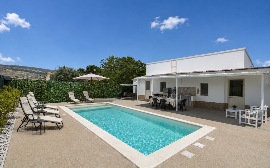 Villa Cosentini: Autumn, Pool, Spring, Summer