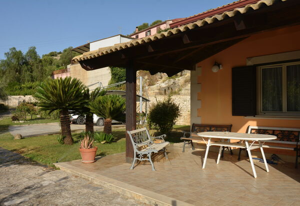 Villa del Monte: all'aperto, Autunno, Balcone / Terrazza / Patio, Estate, Esterni, Giardino, Primavera