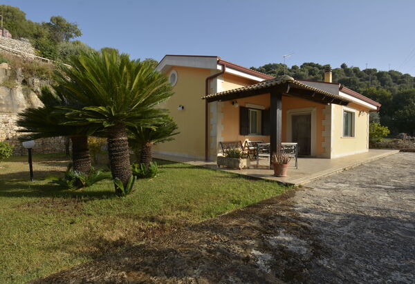 Villa del Monte: all'aperto, Autunno, Balcone / Terrazza / Patio, Estate, Esterni, Giardino, Primavera