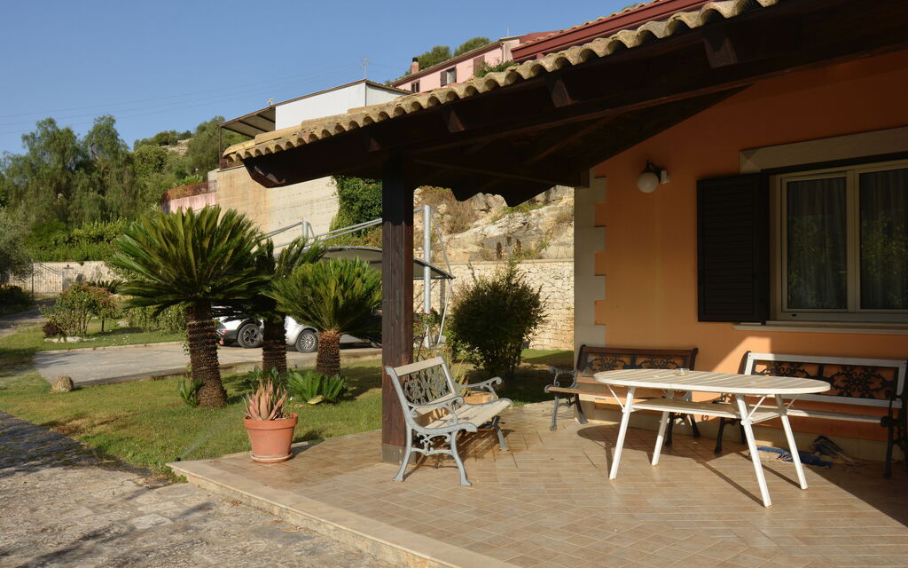 Villa del Monte: all'aperto, Autunno, Balcone / Terrazza / Patio, Estate, Esterni, Giardino, Primavera