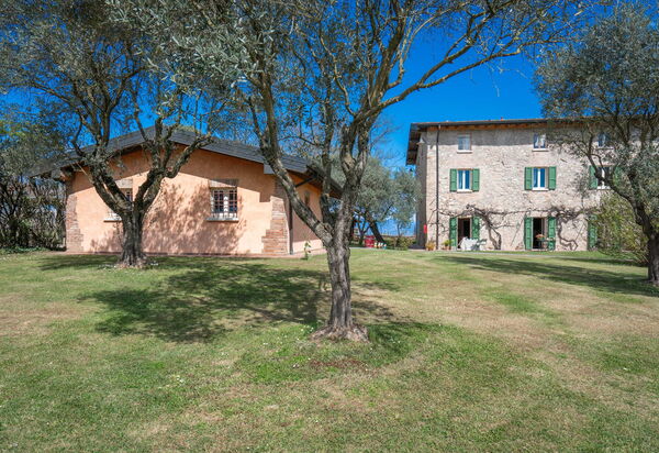 Preseglie Lake Garda: Autumn, Garden, Spring, Summer