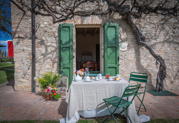 Preseglie Lake Garda: Autumn, Main Entrance, Spring, Summer