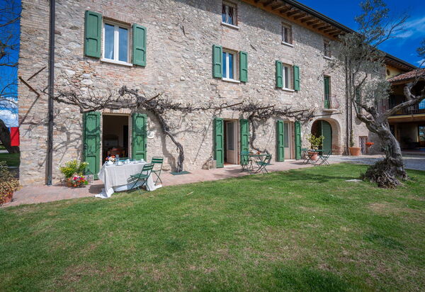 Preseglie Lake Garda: Autumn, Garden, Spring, Summer