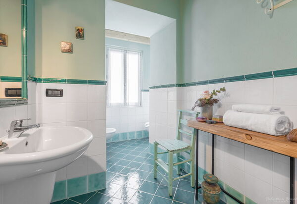 Preseglie Lake Garda: Autumn, Bathroom, Spring, Summer