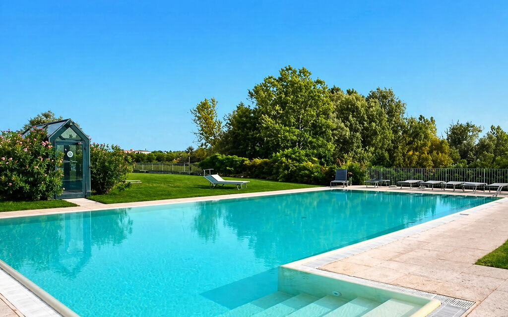 Preseglie Lake Garda: Autunno, Estate, Piscina, Primavera