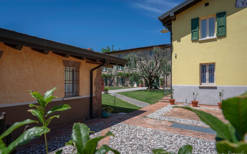 Preseglie Lake Garda: Autumn, Main Entrance, Spring, Summer