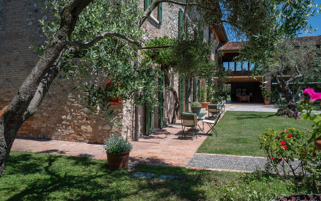 Preseglie Lake Garda: Autumn, Garden, Spring, Summer
