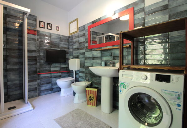 Villa 900 Design & Hills Escape: Autumn, Bathroom, Spring, Summer