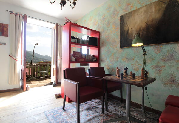 Villa 900 Design & Hills Escape: Autumn, Living Room, Spring, Summer