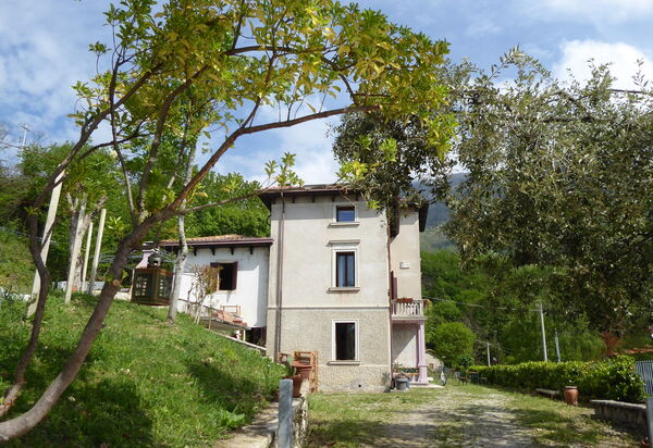 Villa 900 Design & Hills Escape: Autumn, Scenic View, Spring, Summer