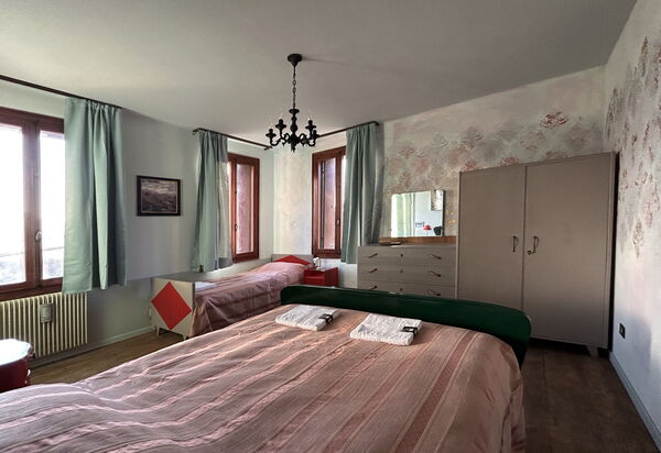 Villa 900 Design & Hills Escape: Autumn, Bedroom, Spring, Summer, Winter