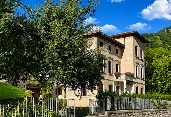 Villa 900 Design & Hills Escape: Autumn, Building Exterior, Spring, Summer