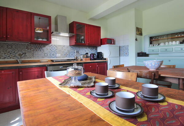 Villa 900 Design & Hills Escape: Autunno, Cucina, Estate, Primavera