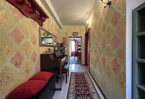 Villa 900 Design & Hills Escape: Autumn, Room Detail, Spring, Summer