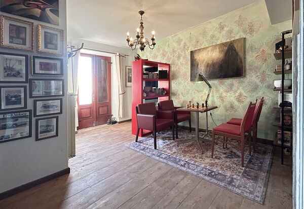 Villa 900 Design & Hills Escape: Autumn, Living Room, Spring, Summer