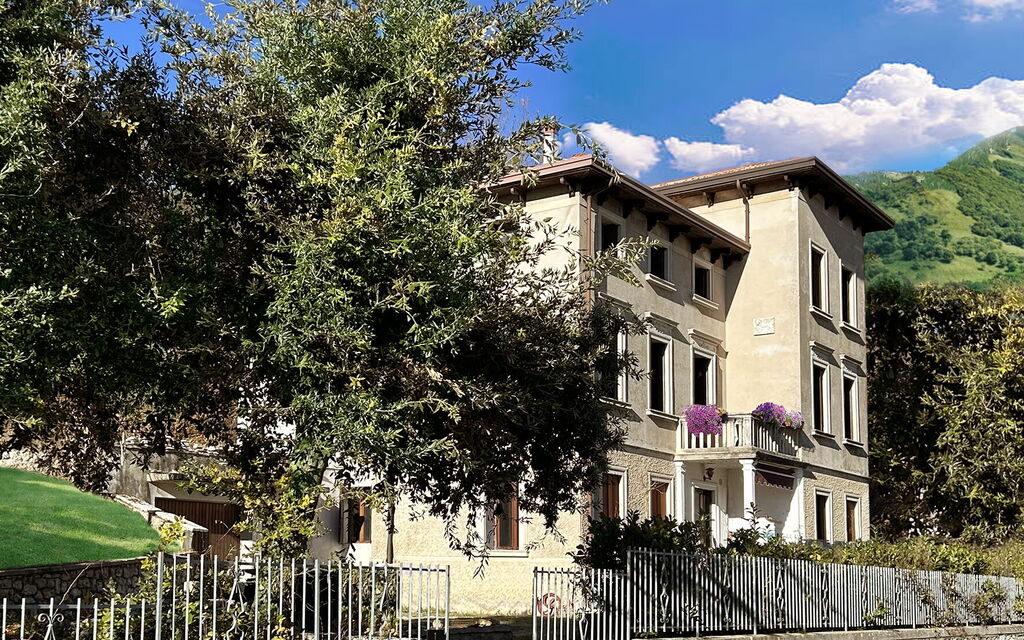 Villa 900 Design & Hills Escape: Autunno, Entrata Principale, Estate, Primavera