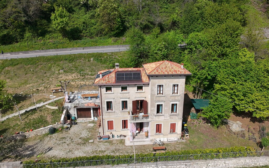 Villa 900 Design & Hills Escape: Autumn, Scenic View, Spring, Summer