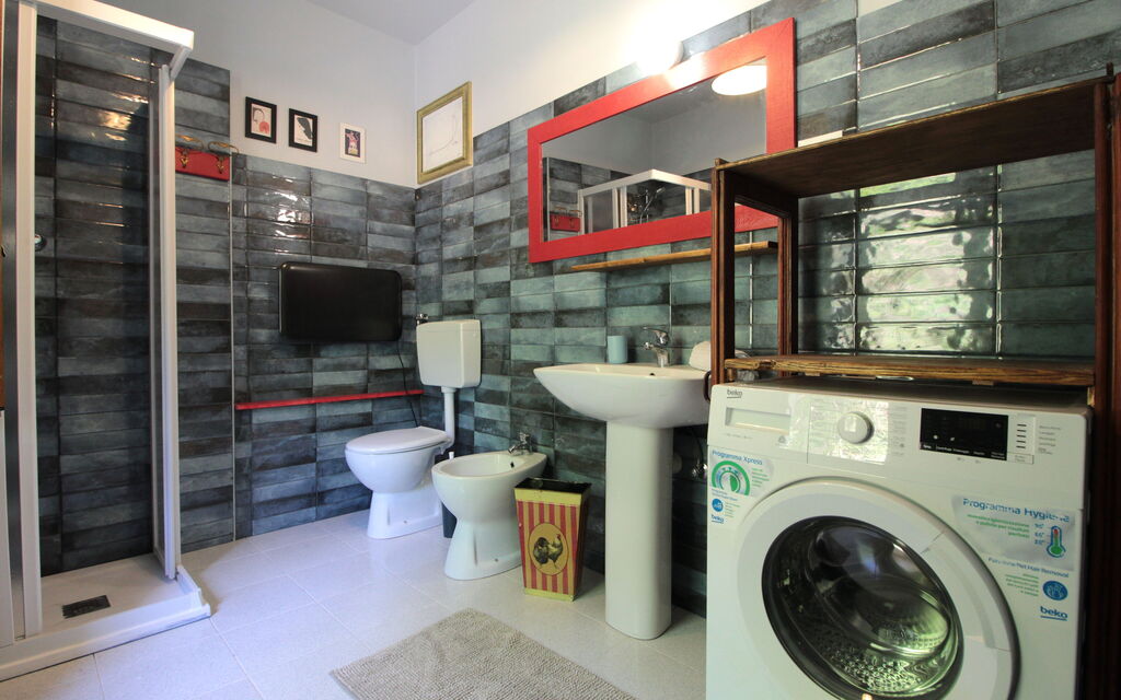 Villa 900 Design & Hills Escape: Autumn, Bathroom, Spring, Summer