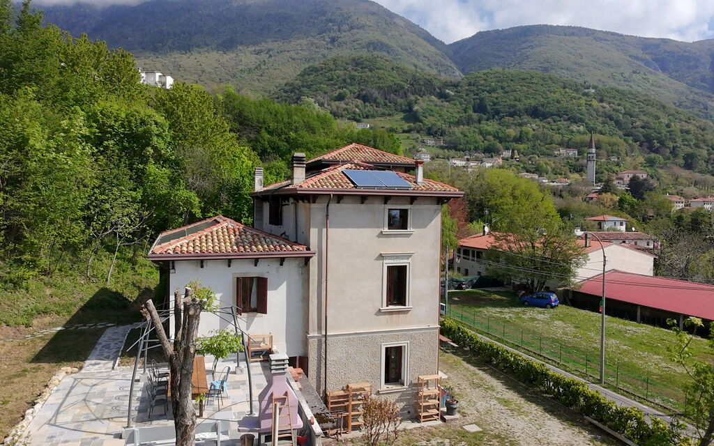 Villa 900 Design & Hills Escape: Autumn, Scenic View, Spring, Summer