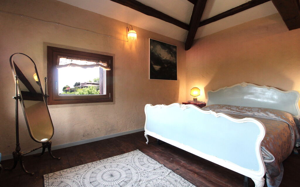 Villa 900 Design & Hills Escape: Autumn, Bedroom, Spring, Summer