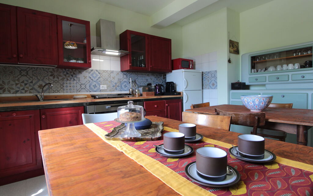 Villa 900 Design & Hills Escape: Autumn, Kitchen, Spring, Summer