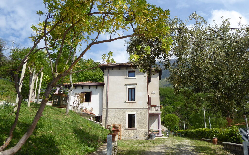 Villa 900 Design & Hills Escape: Autumn, Scenic View, Spring, Summer