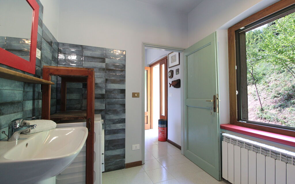 Villa 900 Design & Hills Escape: Autumn, Bathroom, Spring, Summer