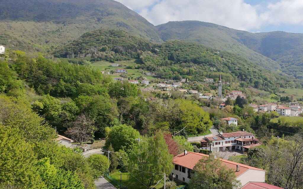 Villa 900 Design & Hills Escape: Autumn, Scenic View, Spring, Summer