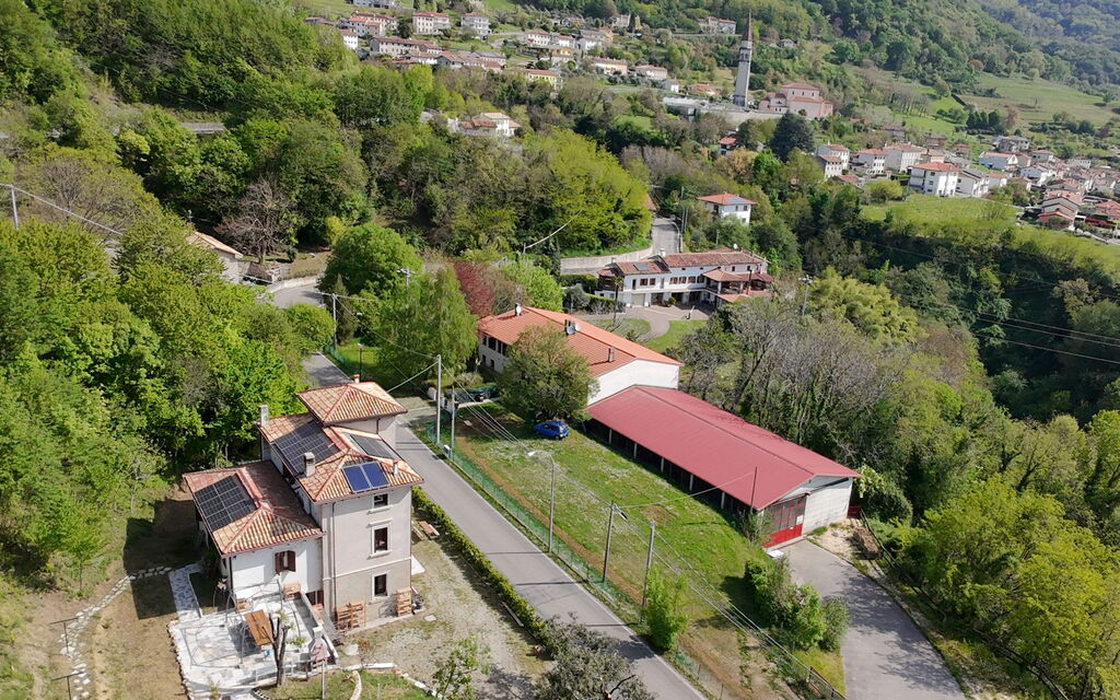 Villa 900 Design & Hills Escape: Autumn, Scenic View, Spring, Summer