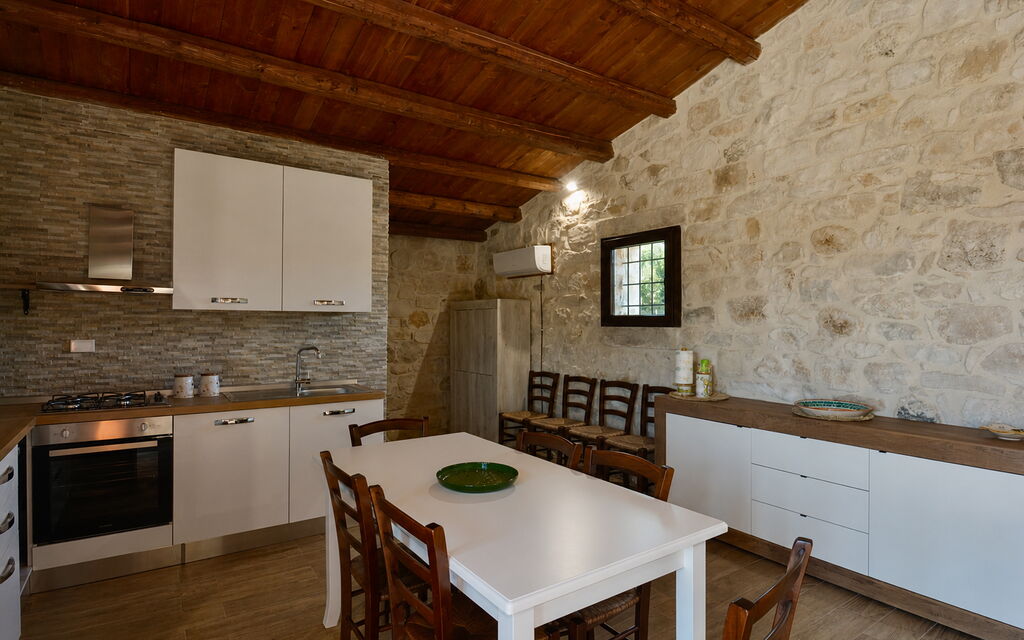 Villa Palmento: Autumn, Kitchen, Spring, Summer